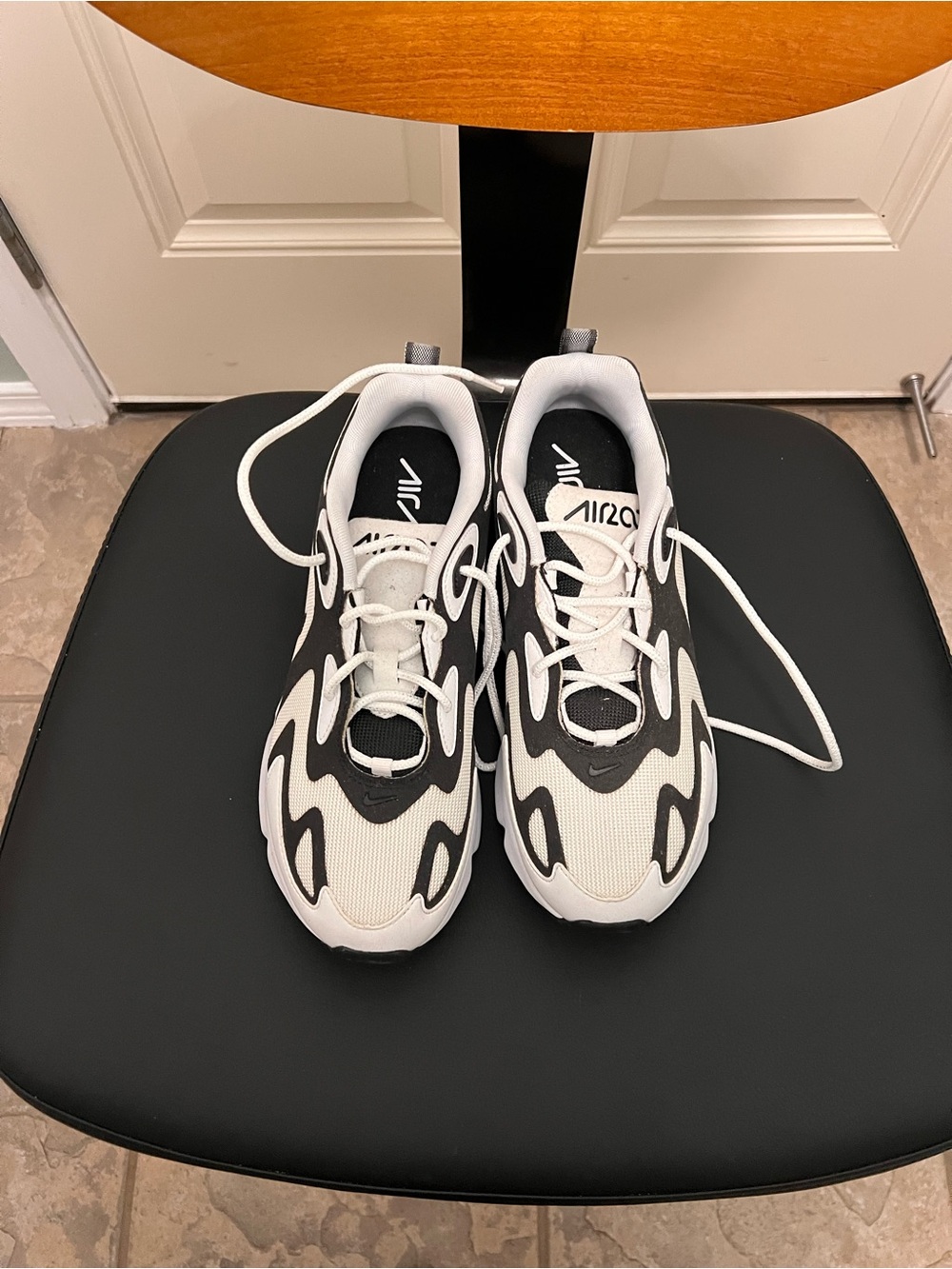 Nike White and Black Wave-Accent Athletic Shoes